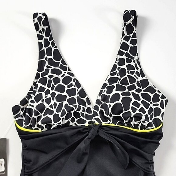 It Figures! Tummy Thinner One Piece Swimsuit Black Graphic Tee Empire Waist Sz 8 - Picture 3 of 13